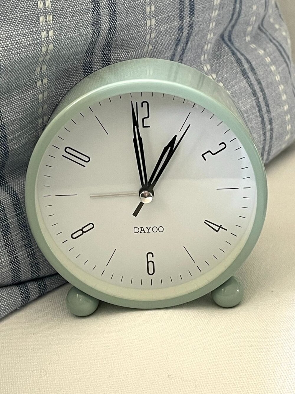 Dayoo Alarm Clock-Mint Green-Super Cute-Looks Vintage